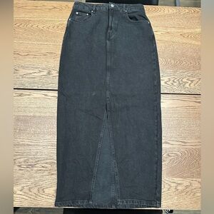 Maxi front slit skirt